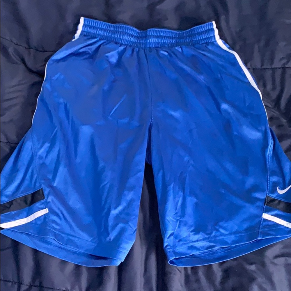 Nike DriFit Basketball Shorts - Picture 1 of 4